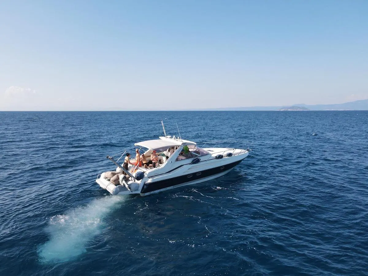 Botel White Eagle Cruises Hotel Pefkochori